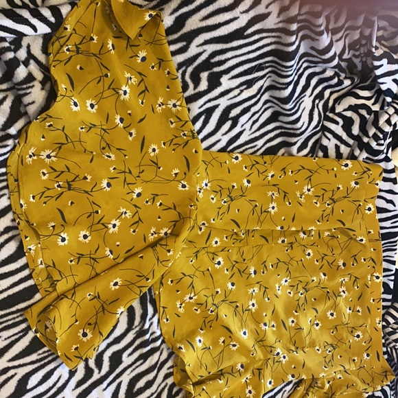 Long sleeve bohemian shirt with flare long sleeves - Picture 2 of 5